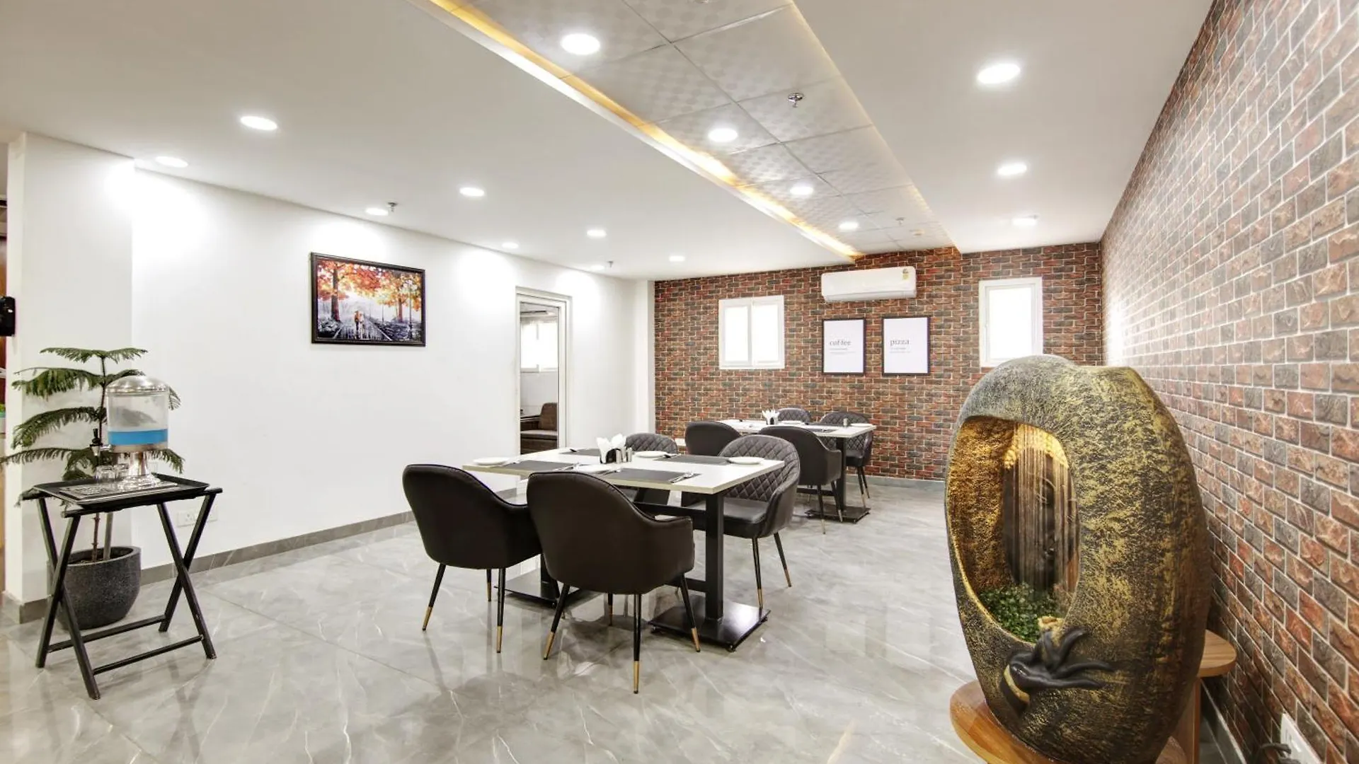 Flxho Cyber One - Hotel And Banquet- Dlf Cyber City Гургаон 3*,
