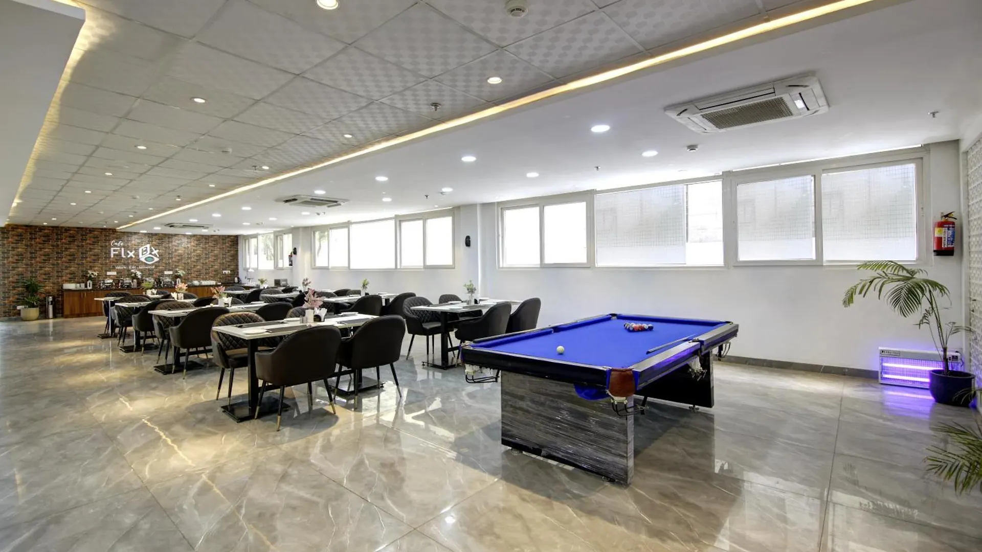 Flxho Cyber One - Hotel And Banquet- Dlf Cyber City Гургаон