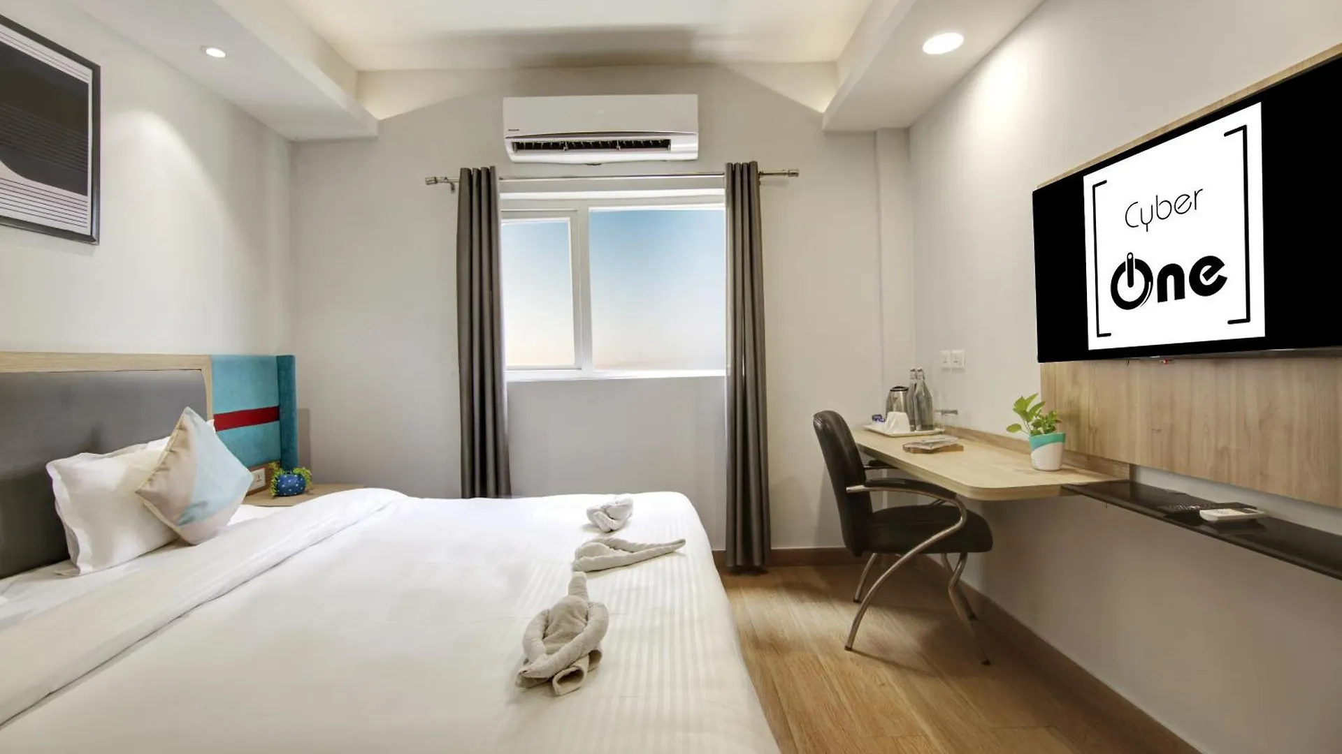 Flxho Cyber One - Hotel And Banquet- Dlf Cyber City Гургаон