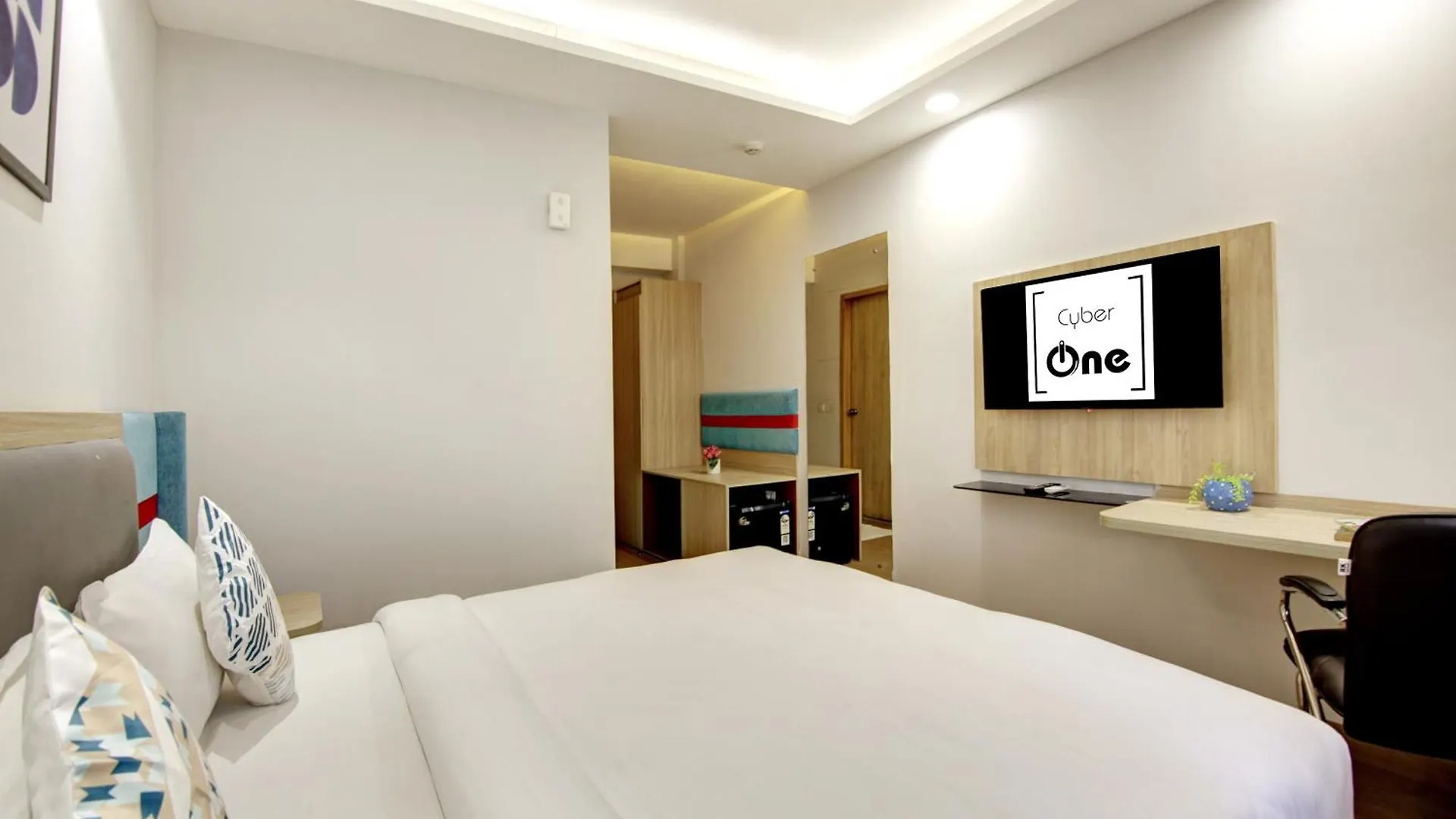 Flxho Cyber One - Hotel And Banquet- Dlf Cyber City Гургаон