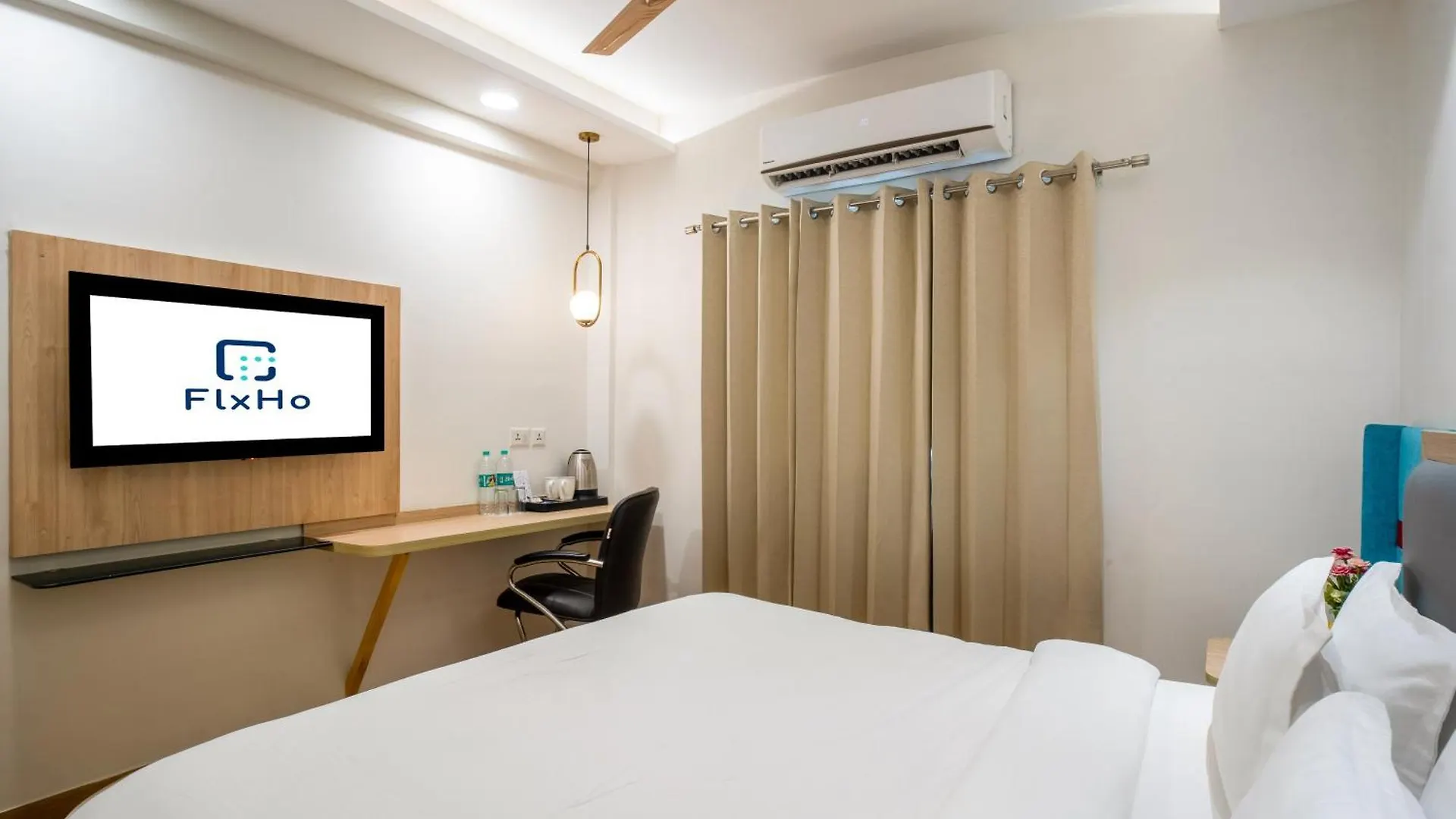 Flxho Cyber One - Hotel And Banquet- Dlf Cyber City Гургаон