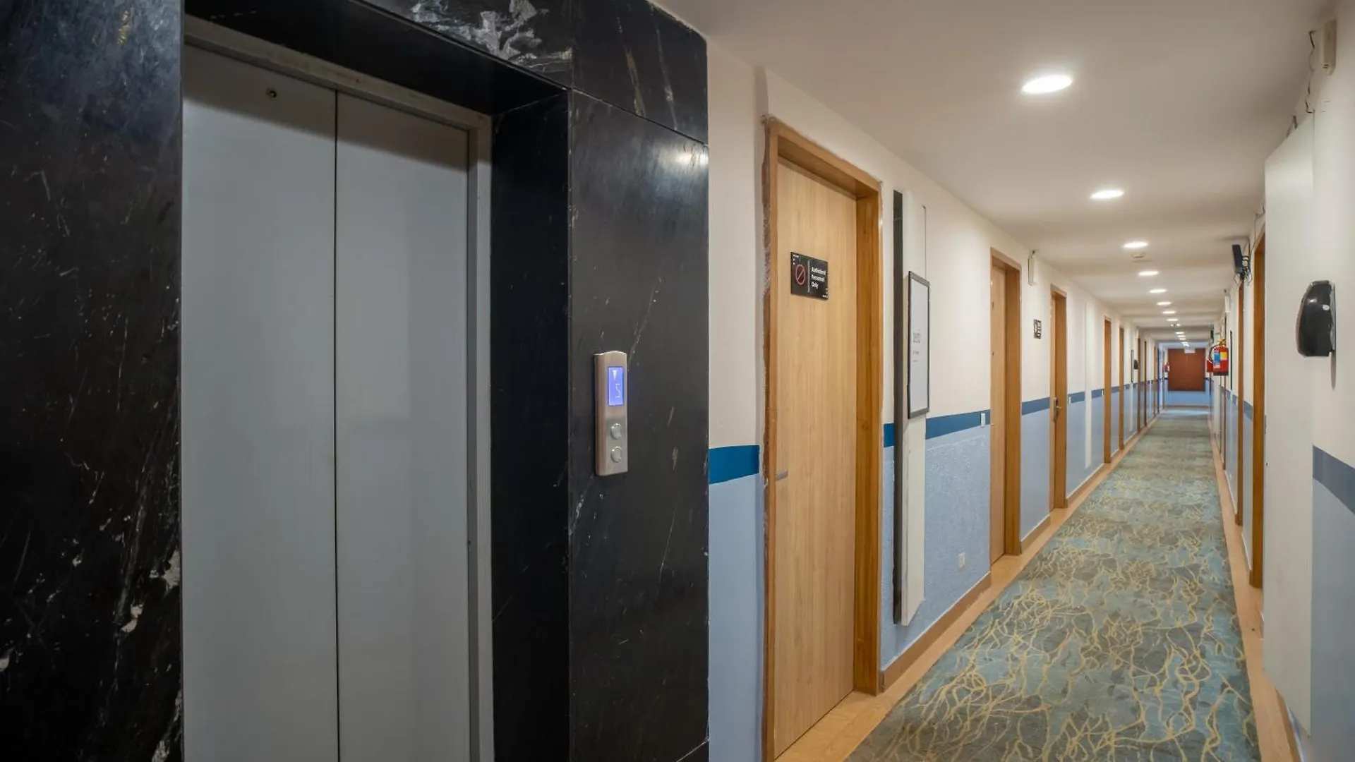 Flxho Cyber One - Hotel And Banquet- Dlf Cyber City Гургаон Индия