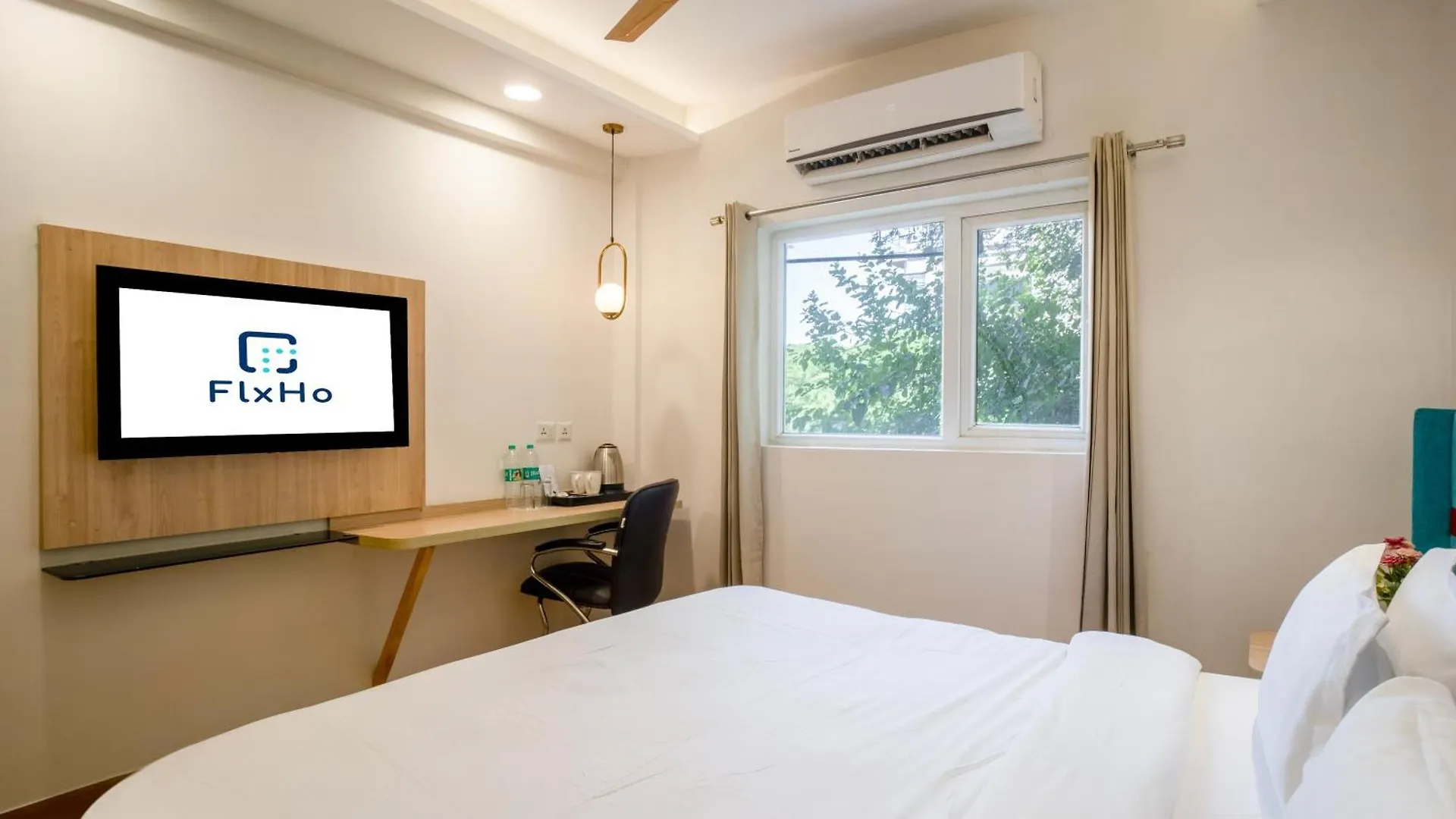 ***  Flxho Cyber One - Hotel And Banquet- Dlf Cyber City Гургаон Индия
