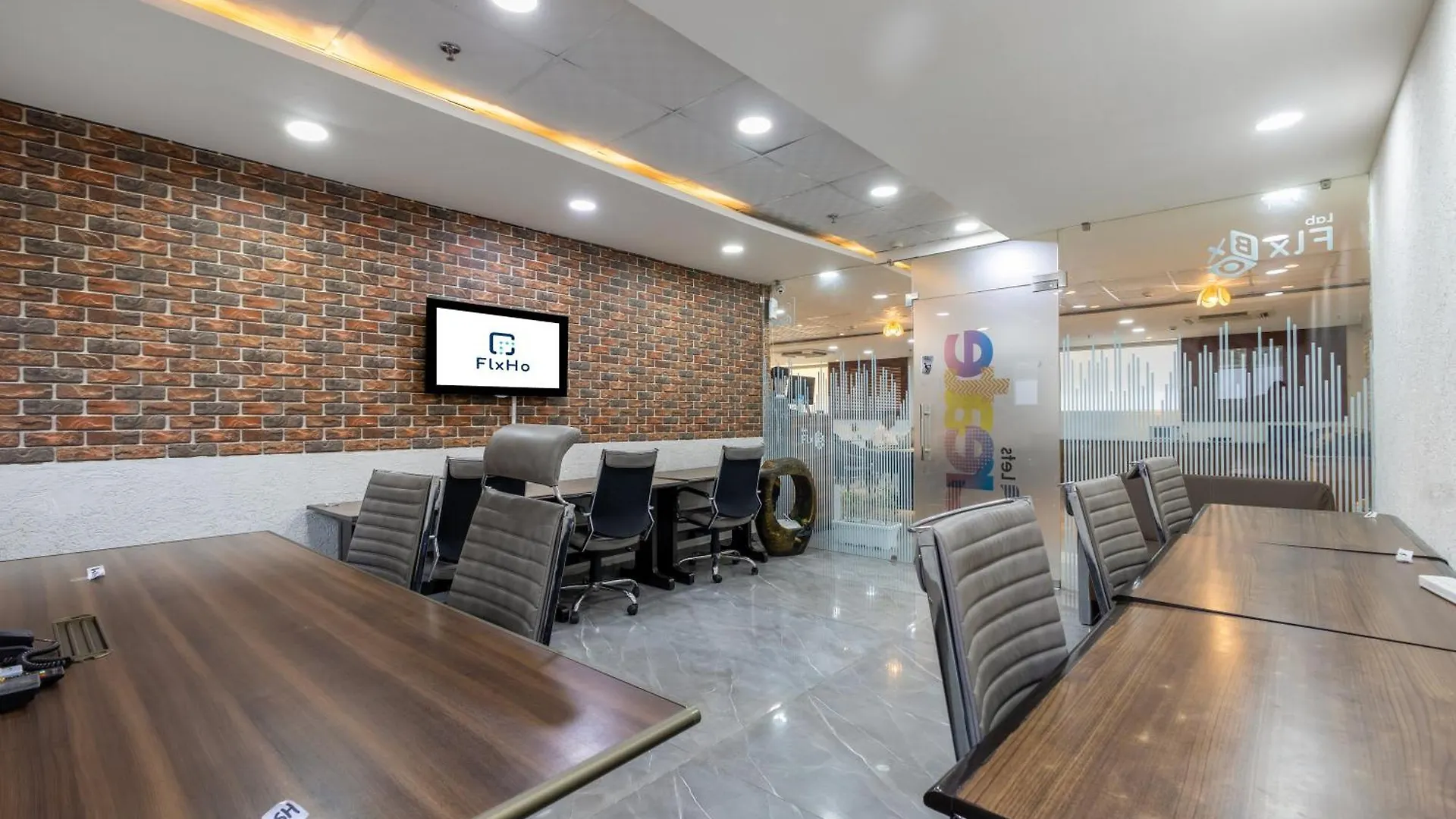 ***  Flxho Cyber One - Hotel And Banquet- Dlf Cyber City Гургаон Индия